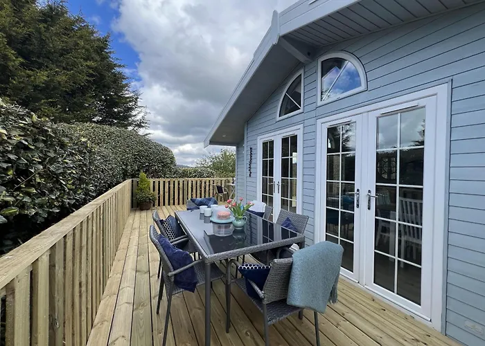 Holly Blue - Cosy Wooden Lodge Kippford