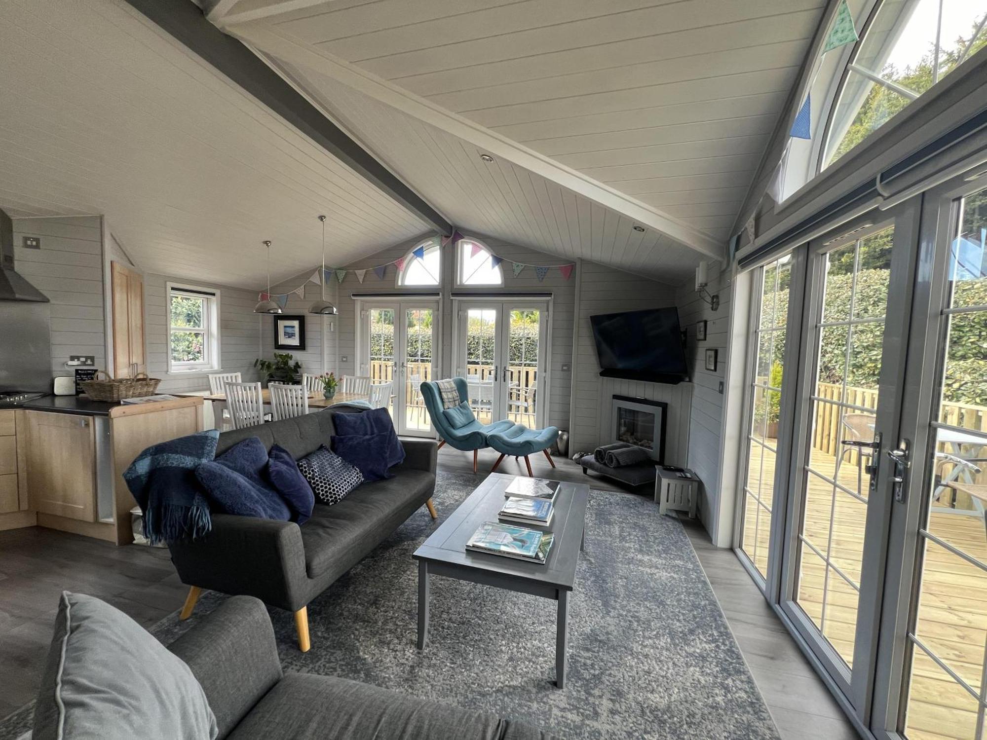 Holly Blue - Cosy Wooden Kippford *